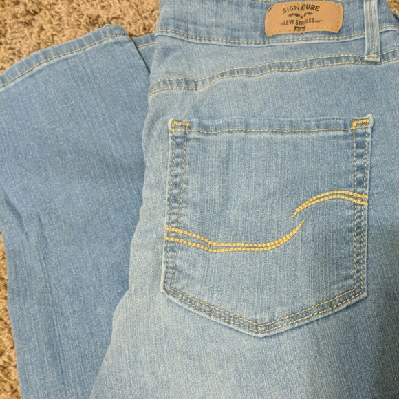 levi signature jeans for women
